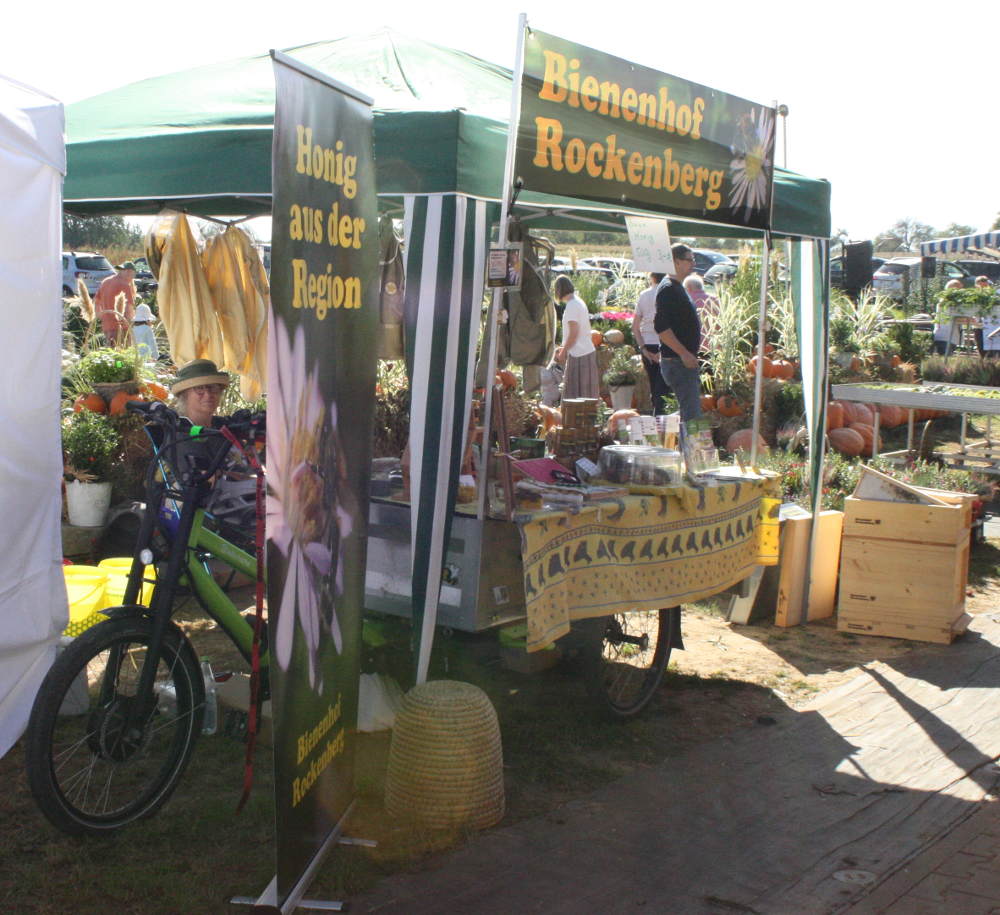 Lastenfahrrad als Marktstand Imkerei